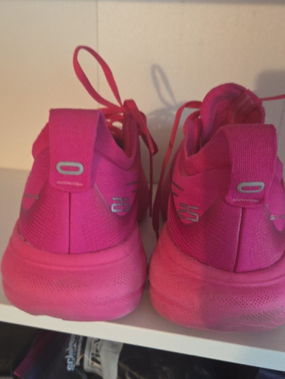 🎀 Asics Women's Pink PureGEL Running Shoes - Picture 3 of 4